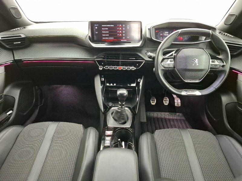 Peugeot 2008 1.2 Puretech 130 Gt Black #3