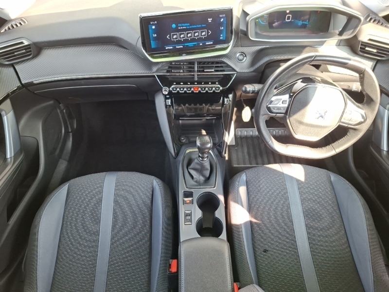 Peugeot 2008 1.2 Puretech Allure Premium Grey #3
