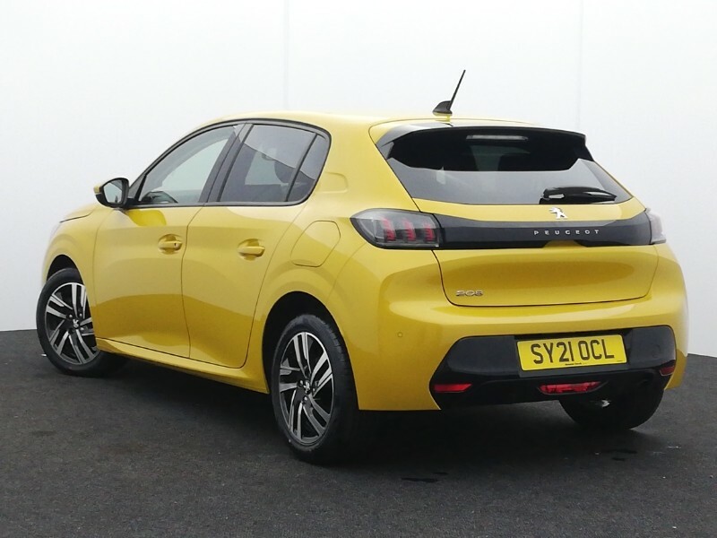 Peugeot 208 1.2 Puretech 100 Allure Yellow #2