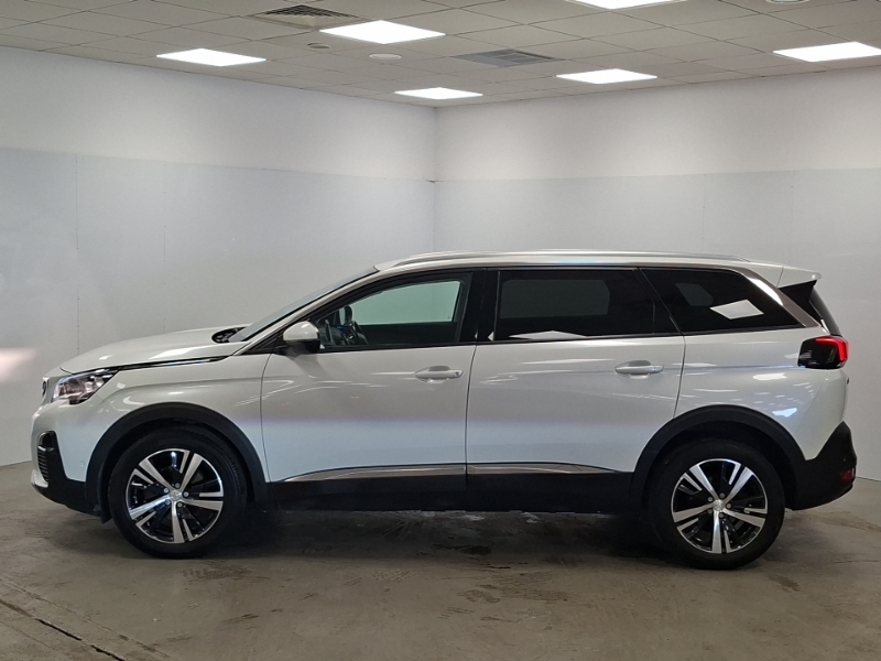 Peugeot 5008 1.2 Puretech Allure Eat8 White #4