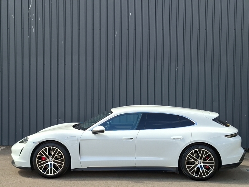 Porsche Taycan 390Kw 4S 79Kwh White #4
