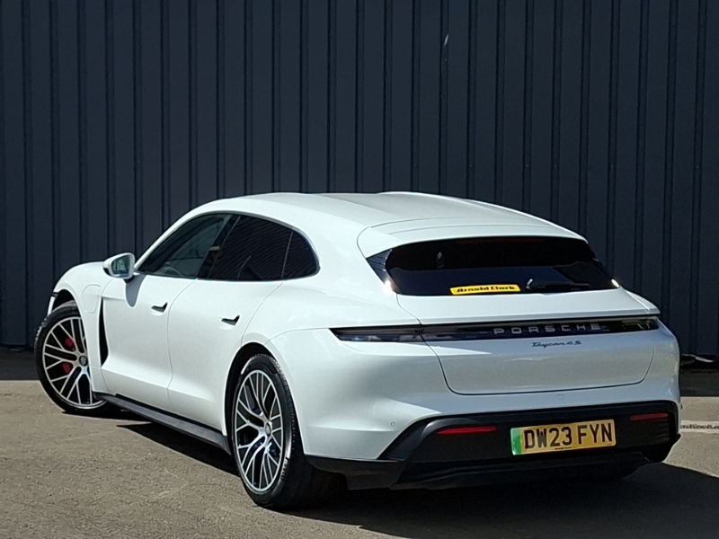 Porsche Taycan 390Kw 4S 79Kwh White #2