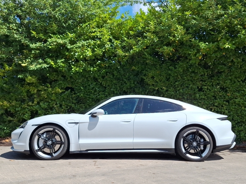 Porsche Taycan 500Kw Turbo 93Kwh White #4
