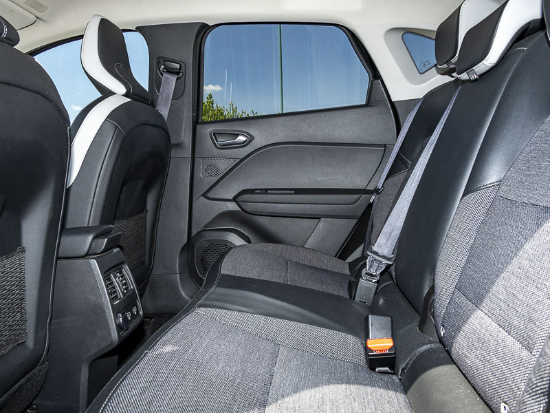 Renault Captur 1.0 Tce 90 Techno Black #6