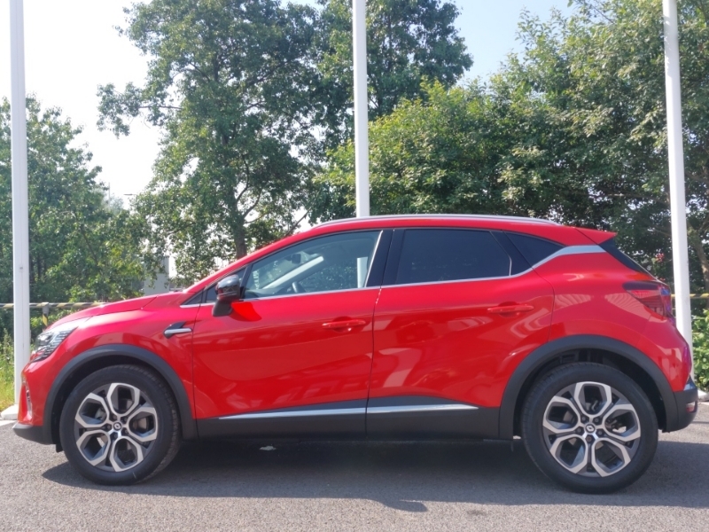 Renault Captur 1.6 E-tech Full Hybrid 145 Techno Red #3