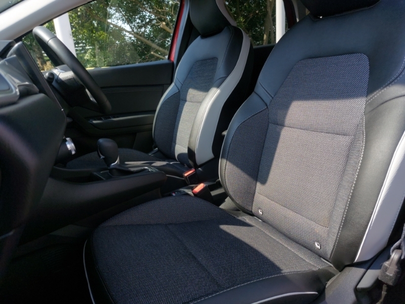 Renault Captur 1.6 E-tech Full Hybrid 145 Techno Red #4