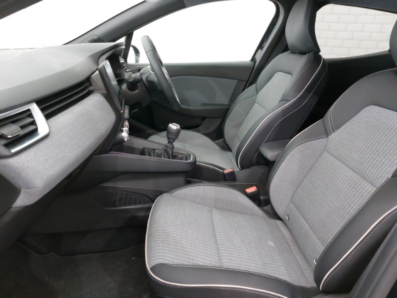 Renault Clio 1.0 Tce 90 Techno Black #5