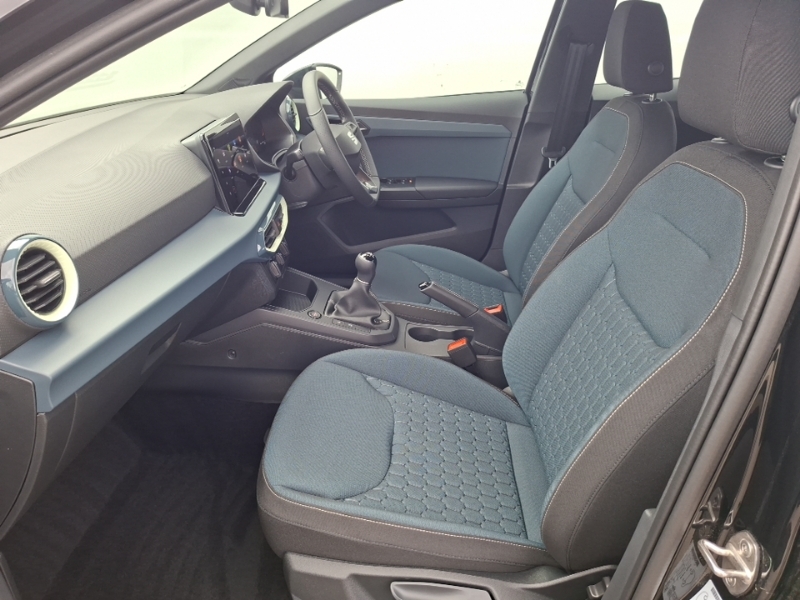 Seat Ibiza 1.0 Tsi 95 Se Technology Black #5