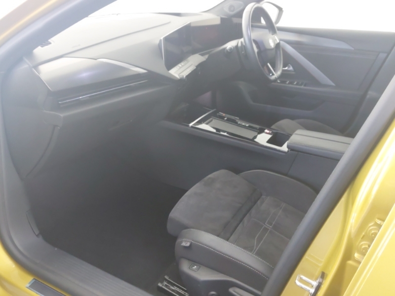 Vauxhall Astra 1.5 Turbo D Ultimate Yellow #5