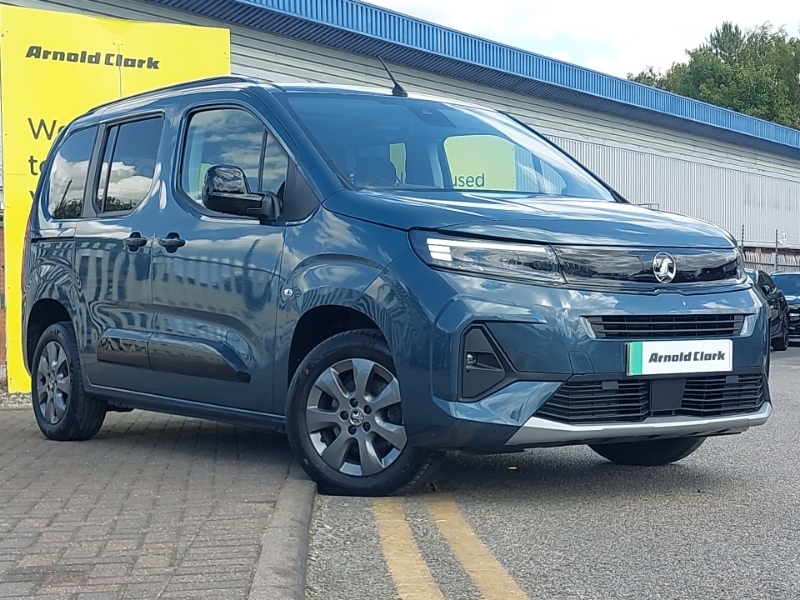 Vauxhall Combo-e Life 100Kw Ultimate 52Kwh Blue