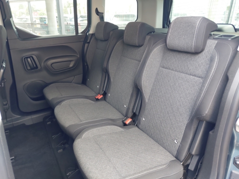 Vauxhall Combo-e Life 100Kw Ultimate 52Kwh Blue #6