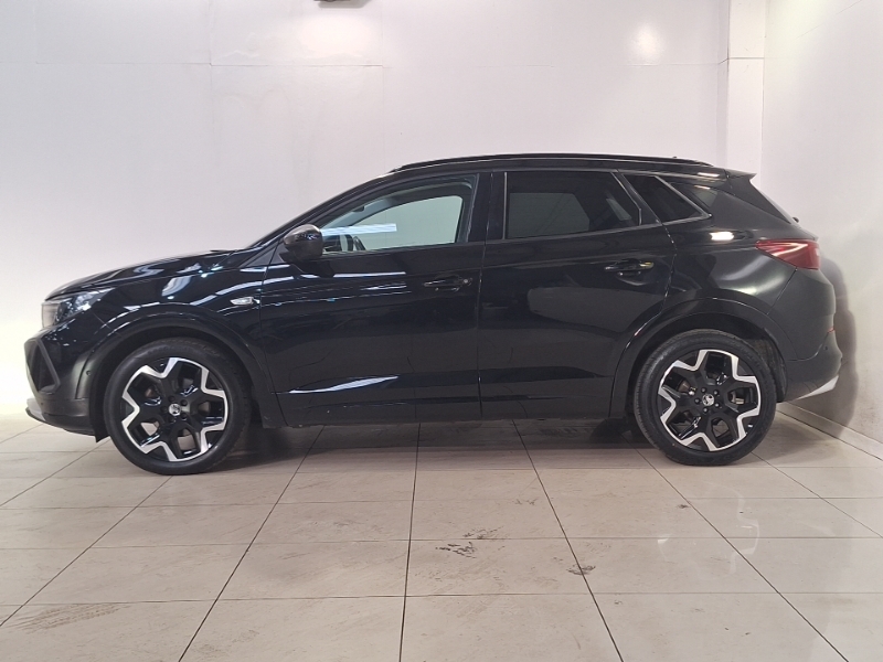 Vauxhall Grandland 1.2 Turbo Ultimate Black #4