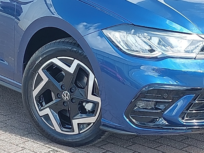 Volkswagen Polo Match Black #20