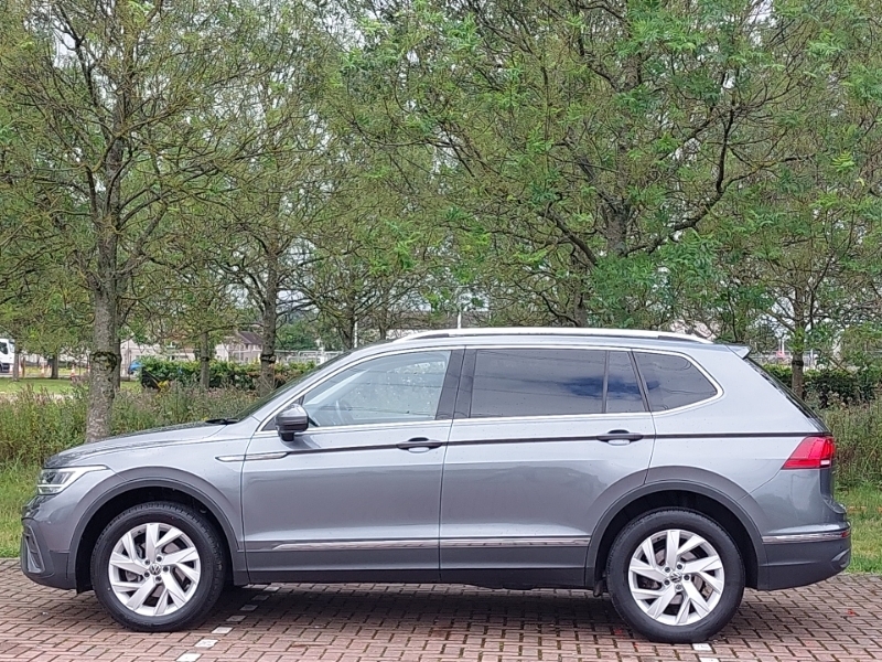 Volkswagen Tiguan Allspace 1.5 Tsi Life Dsg Grey #4