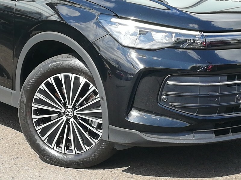 Volkswagen Tiguan R-line Black #8
