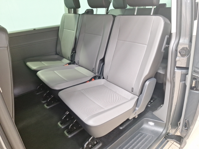 Volkswagen Transporter Shuttle 2.0 Tdi 150Ps Se Minibus Grey #6