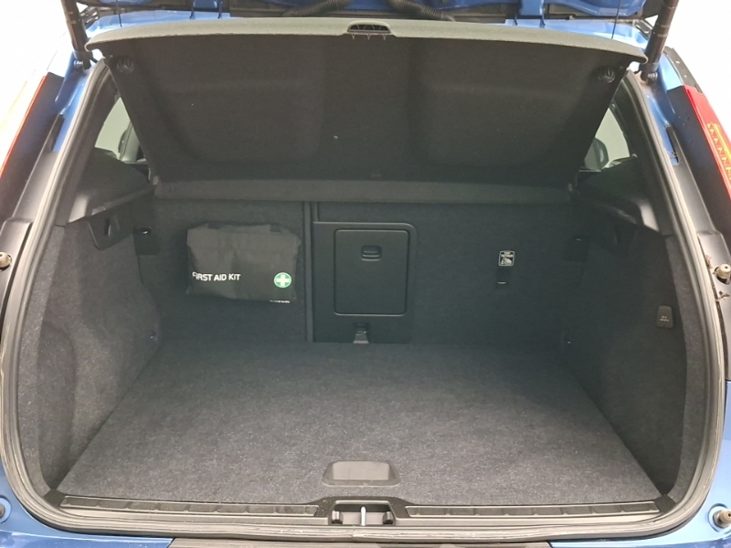 Volvo XC40 1.5L R-design Black #18
