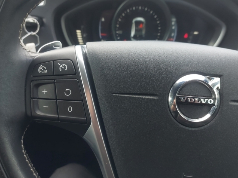 Volvo V40 T2 Momentum Nav Plus Rear Camera, Cruis Blue #12