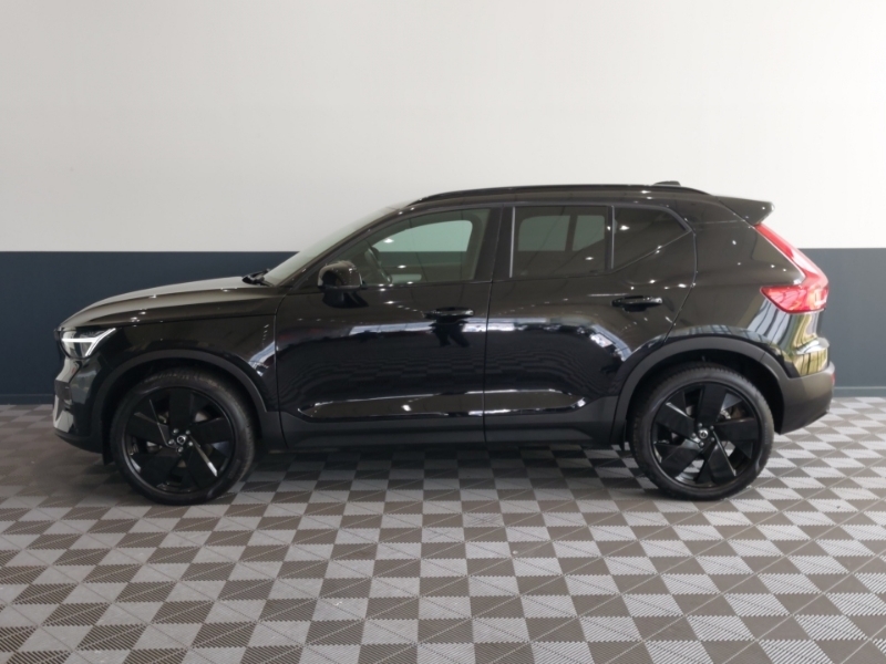 Volvo XC40 2.0 B4p Plus Black Edition Black #4