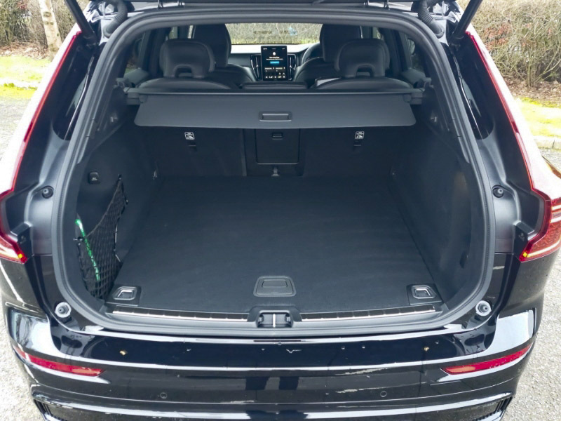 Volvo XC60 Ultra Black Edition Black #18