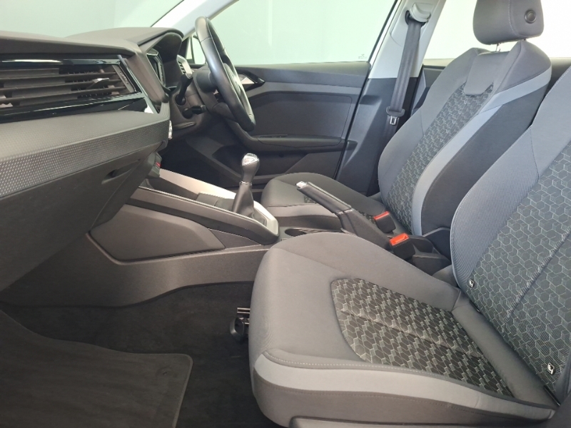Audi A1 25 Tfsi Sport White #5