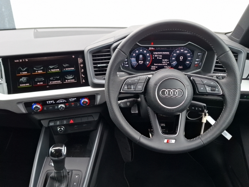 Audi A1 2.0 Tfsi 40 S Line Competition Sportback S Tronic White #8