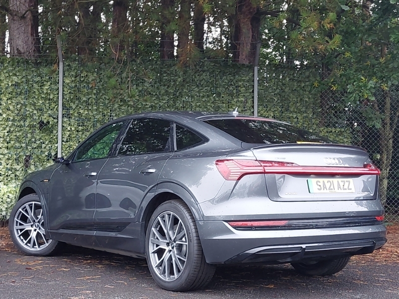 Audi E-tron 300Kw 55 Quattro 95Kwh Launch Edition Grey #2