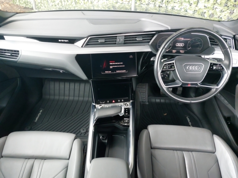 Audi E-tron 300Kw 55 Quattro 95Kwh Launch Edition Grey #3