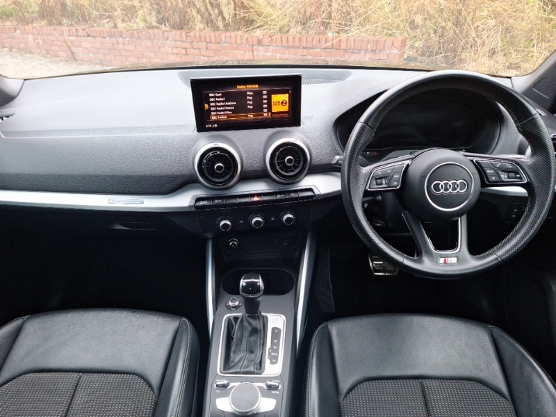 Audi Q2 35 Tfsi S Line S Tronic Black #3