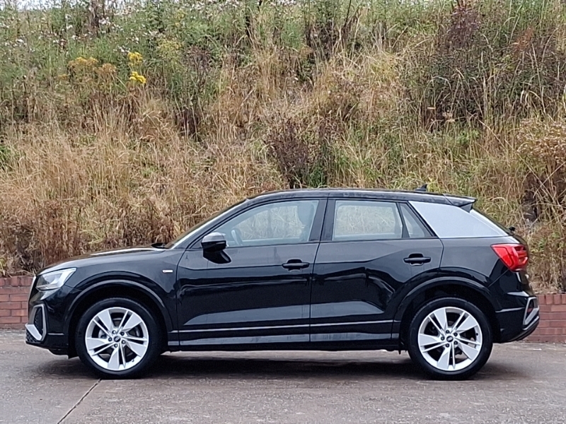 Audi Q2 35 Tfsi S Line S Tronic Black #4