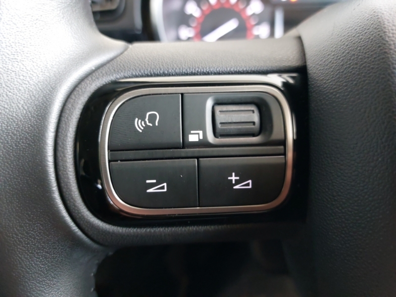Citroen C3 Citroen C3 1.2 Puretech 82 Flair White #12