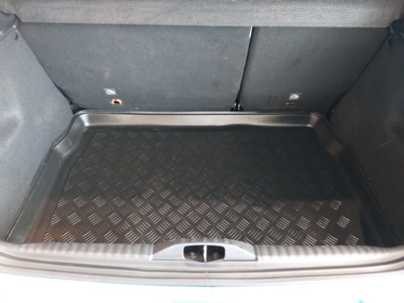Citroen C3 Citroen C3 1.2 Puretech 82 Flair White #18