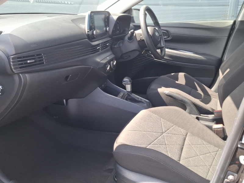 Hyundai Bayon 1.0 Tgdi 48V Mhev Se Connect Dct Black #5