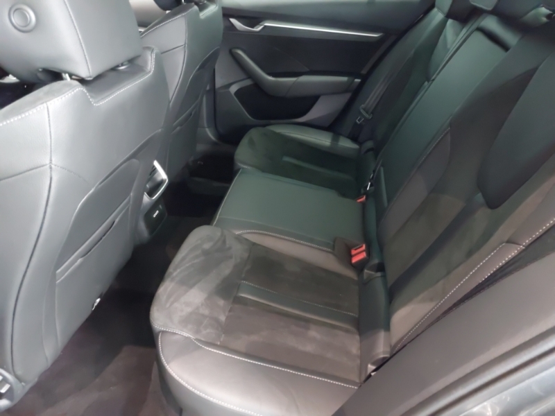 Skoda Octavia 2.0 Tdi 150 Se L Dsg Grey #6