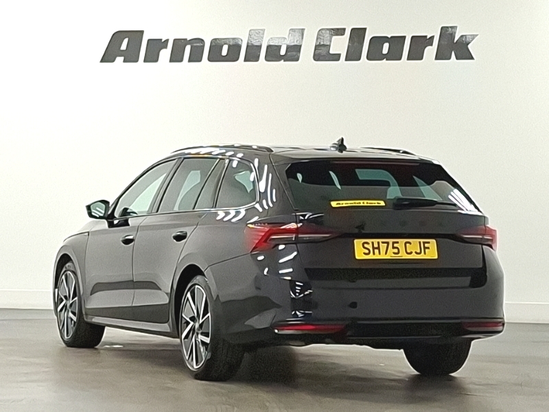 Skoda Octavia 2.0 Tdi 150 Sportline Dsg Black #2