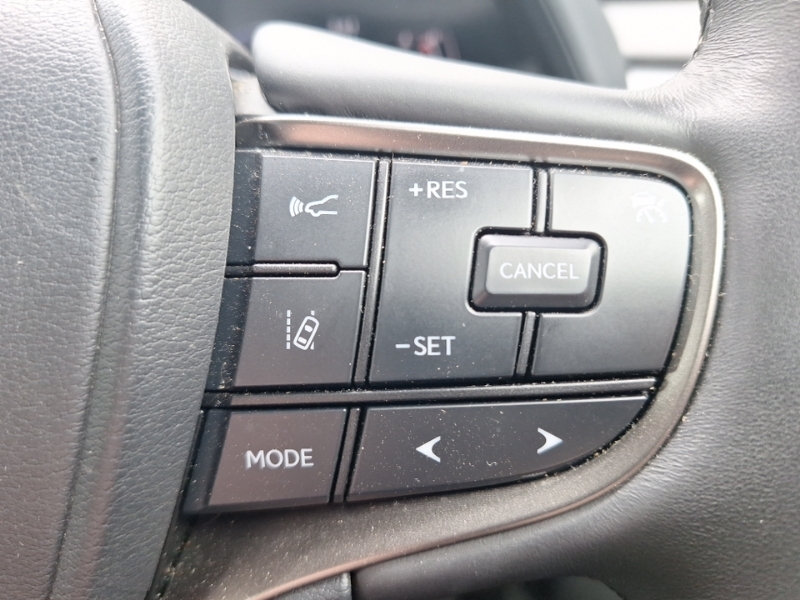 Lexus UX 300E 54.3Kwh Suv 204 Ps White #11