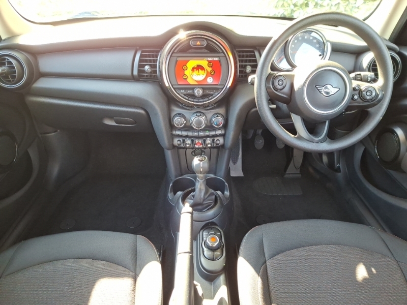 Mini Hatch 1.5 One Classic II Comfortnav Pack White #3