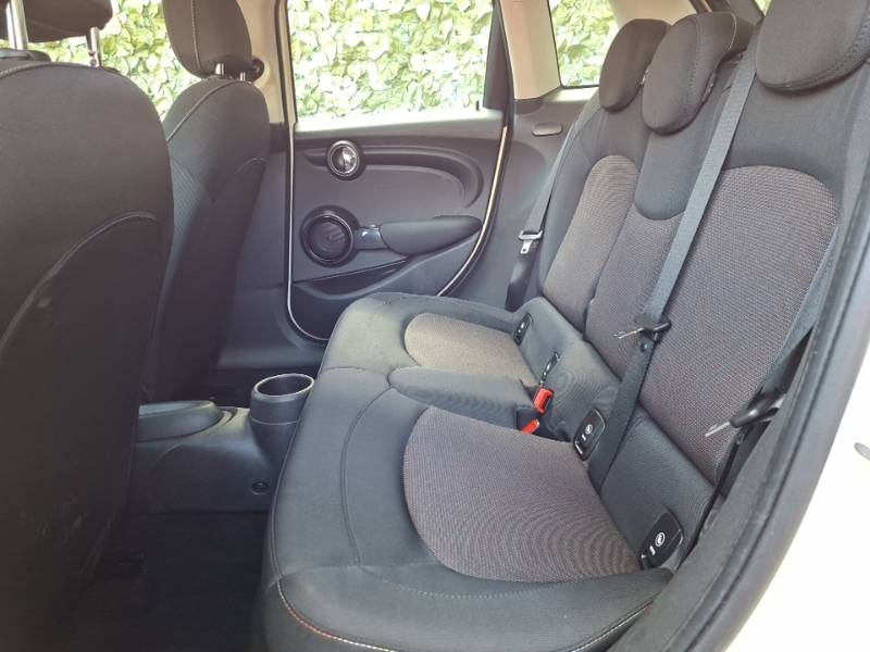 Mini Hatch 1.5 One Classic II Comfortnav Pack White #6