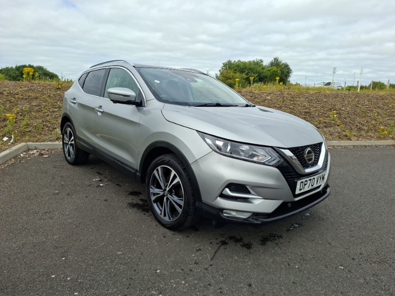 Nissan Qashqai 1.3 Dig-t 160 157 N-connecta Dct Glass Roof Silver