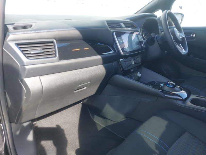 Nissan Leaf 110Kw N-connecta 39Kwh Black #5