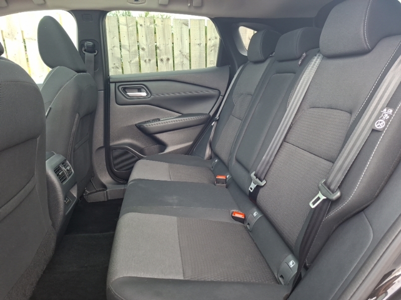 Nissan Qashqai 1.3 Dig-t Mh N-connecta MW23AZO Black #6