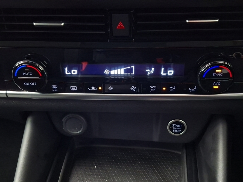 Nissan Qashqai E-power Tekna Red #15