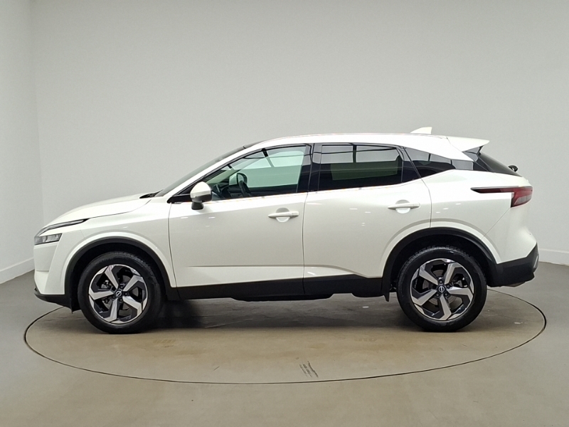 Nissan Qashqai 1.3 Dig-t Mh 158 N-connecta Xtronic White #4