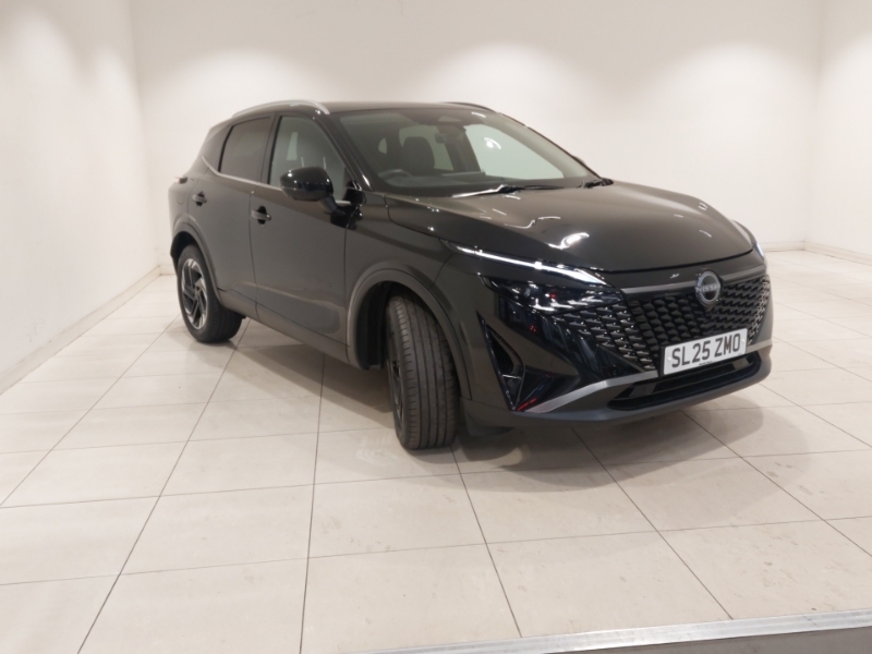 Nissan Qashqai 1.3 Dig-t Mh 158 N-connecta Glass Rf Xtronic Black