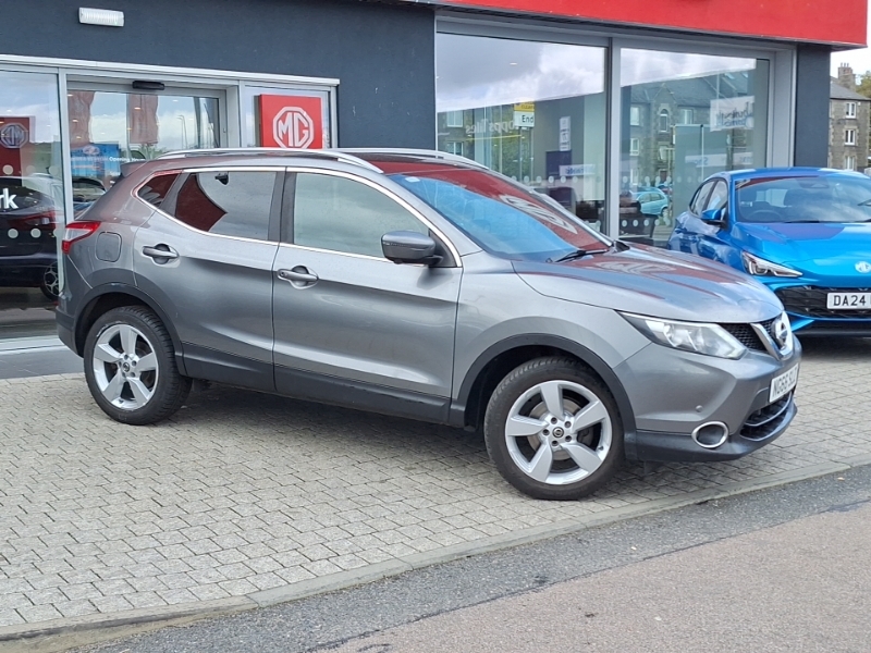Nissan Qashqai Hatchback Black #7