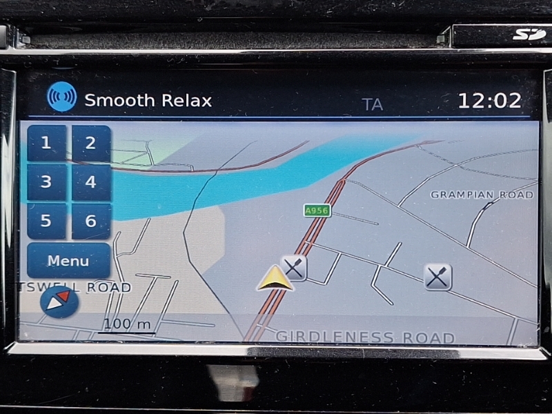 Nissan Qashqai Hatchback Black #10