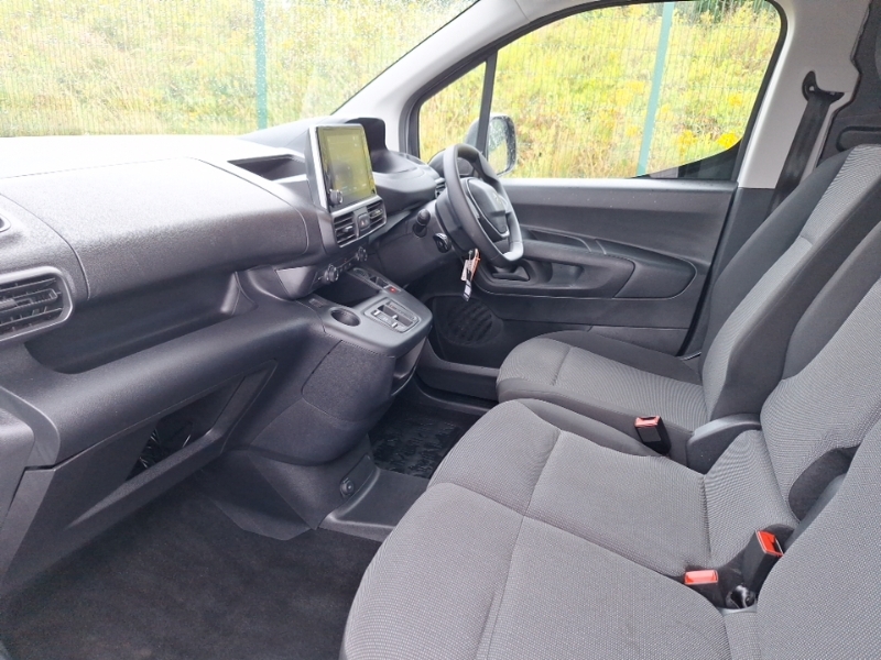 Peugeot E-Partner 800 100Kw 50Kwh Professional Premium Van FY73ZXW White #5