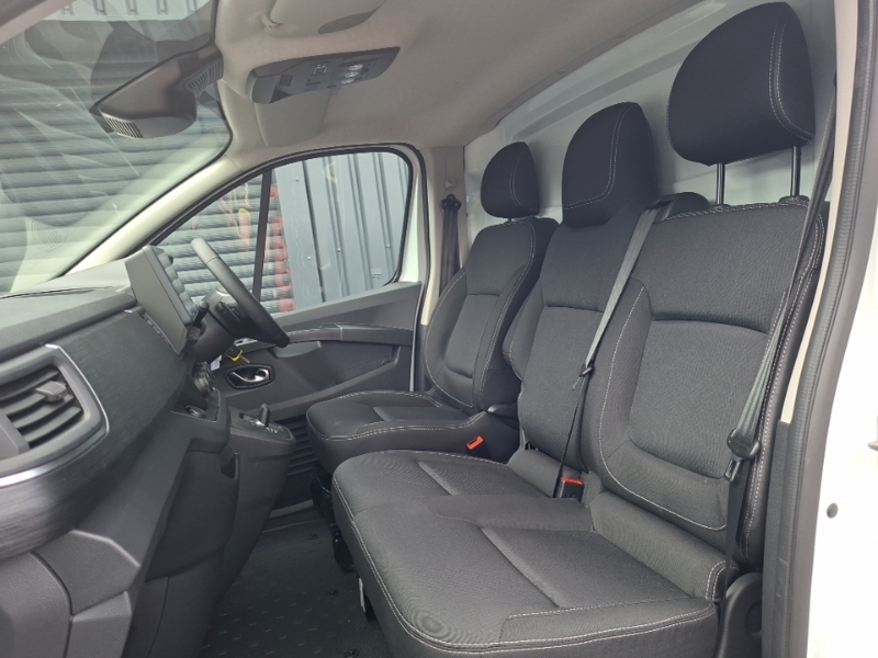 Renault Trafic Ll30 Blue Dci 150 Extra Safety Van Eag9 White #5