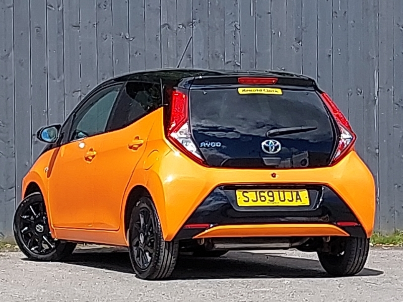 Toyota Aygo 1.0 Vvt-i X-cite 6 Orange