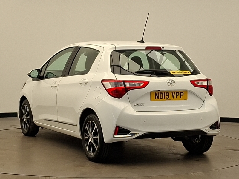 Toyota Yaris 1.5 Vvt-i Icon Tech ND19VPP White #2